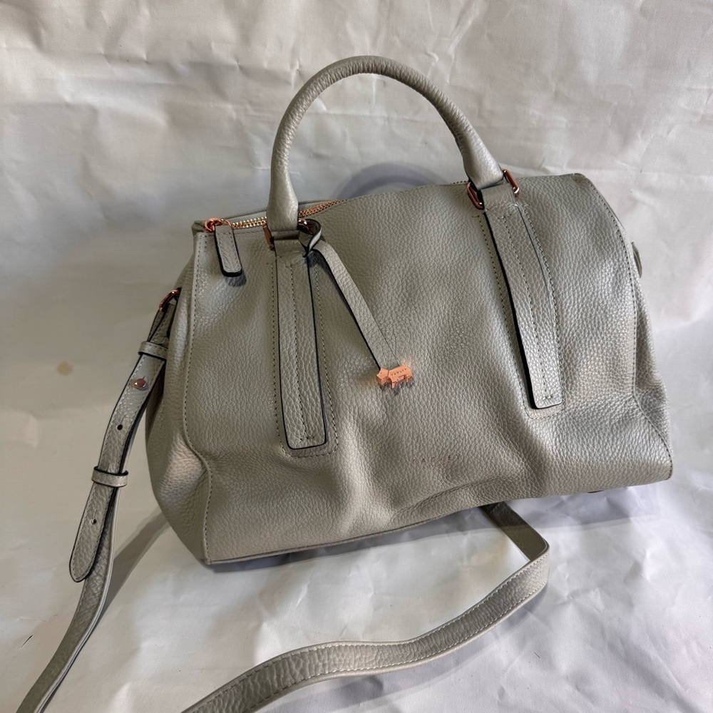Radley // light grey peddled leather soft shoulder bag - Picture 5 of 11